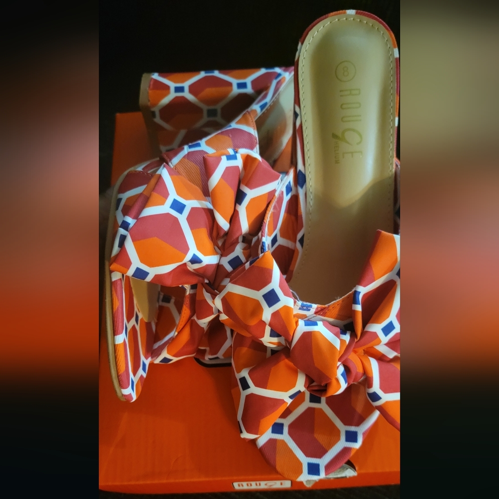 Heels size 8 - Picture 3 of 5